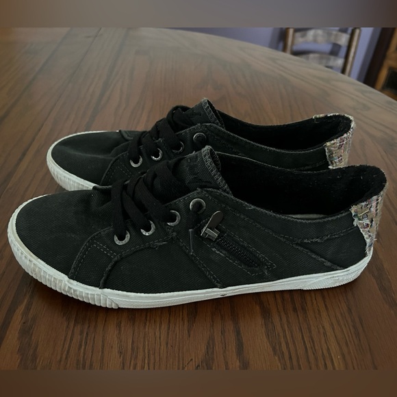 Women’s Blowfish Slip On Shoes size 11 - Picture 2 of 2